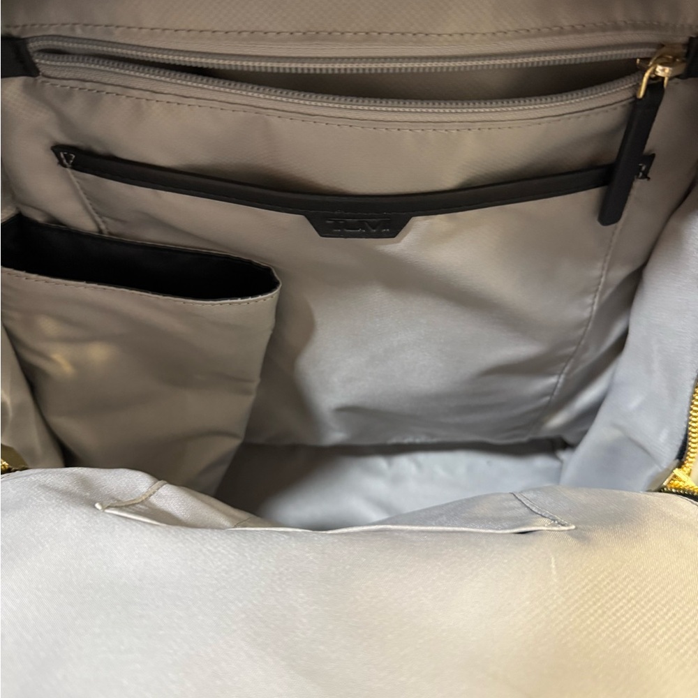 TUMI
Voyageur Hannah Leather Backpack - Picture 6 of 13